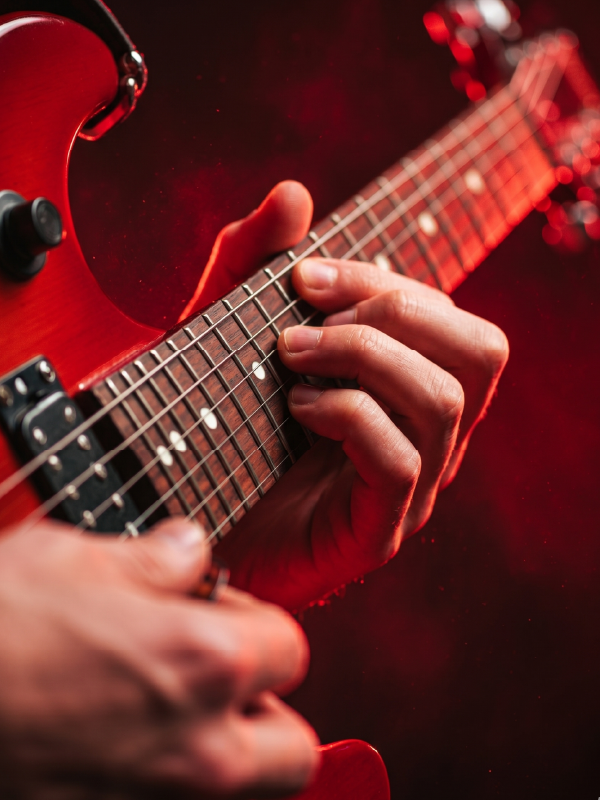 Clases de guitarra eléctrica y clásica en Music Planet
